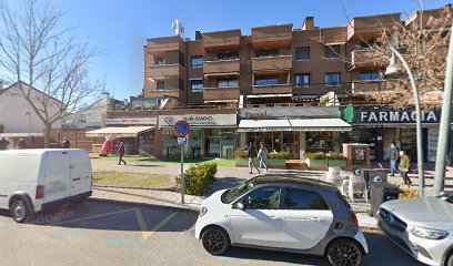 Esencial Em Esthetic | Peluquería en Pozuelo de Alarcón / 