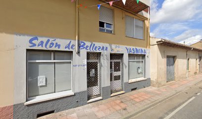 Yasmina | Peluquería en Benavides de Orbigo / 