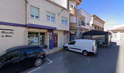 LALY DESCALZO | Peluquería en Villamalea / 