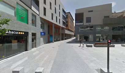 Montse Nespler by Kalos | Peluquería en Vic / 
