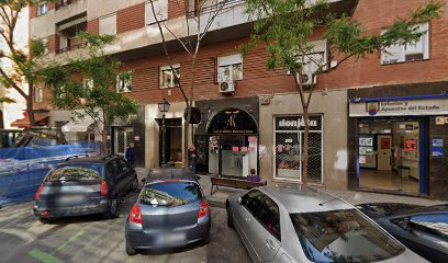 AK | Salón de Manicura | Salón de Manicura y Uñas en Madrid / 