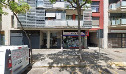 Moon Beauty Center | Salón de Manicura y Uñas en Lleida / 