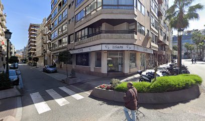 DRA. ADRIANA ANTESOLA | Peluquería en Vigo / 